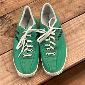 Tretorn Green Athletic Shoes with Retro Design
